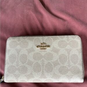 Coach Medium Id Zip Around Wallet in Signature Canvas